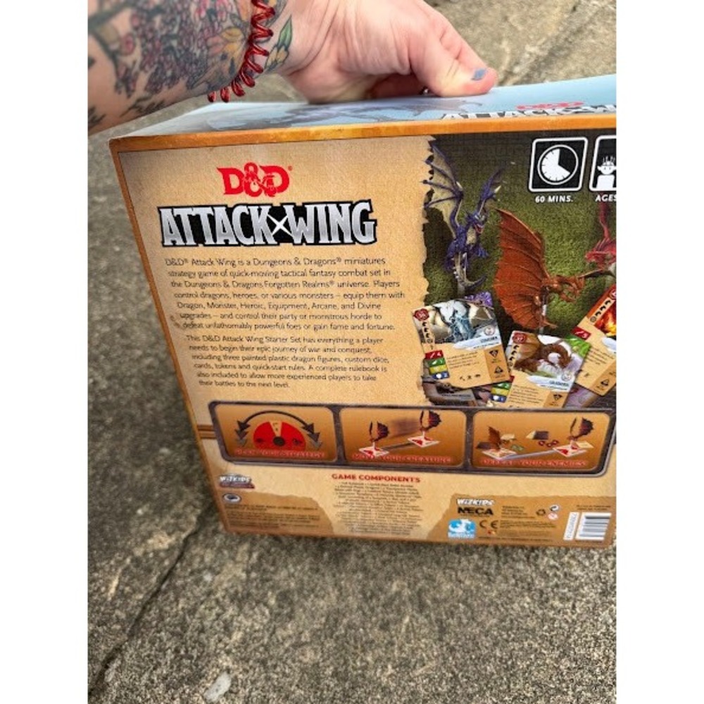 D&D Attack Wing Starter Set Dungeons & Dragons Miniatures Strategy Game WizKids
